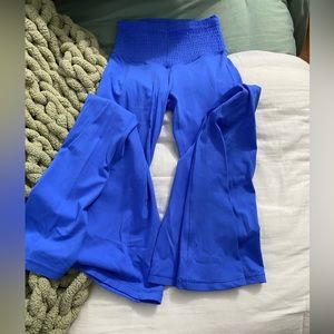 Blue Aerie Super Flare Yoga Pants